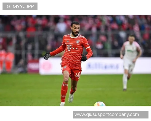 戴维斯恢复训练进展顺利预计很快回归拜仁合练