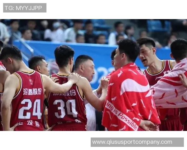 前NBA球员格雷格布朗有望加盟山西汾酒男篮助力新赛季 前NBA球员格雷格布朗有望加盟山西汾酒男篮助力新赛季