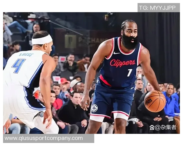 小卡表现起伏不定17投9中斩获22分8篮板6助攻三分球全失落空 小卡表现起伏不定17投9中斩获22分8篮板6助攻三分球全失落空