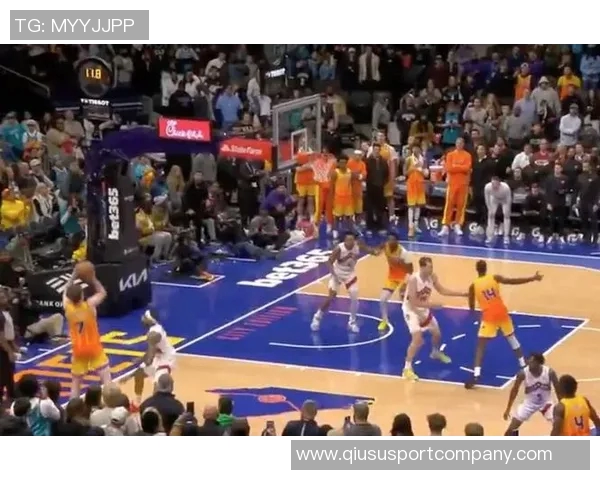 克尼佩尔表现积极尽管手感一般14投4中斩获18分罚球命中率高正负值显著提升 克尼佩尔表现积极尽管手感一般14投4中斩获18分罚球命中率高正负值显著提升