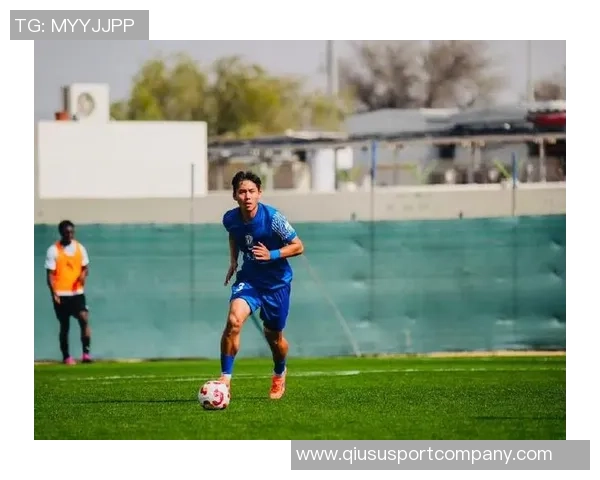 申花冬训首场热身赛平局新援盖伊首发出战上半场表现抢眼